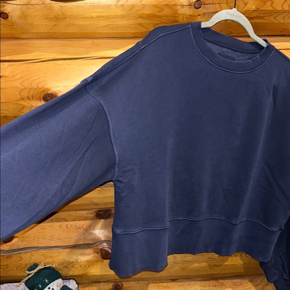Aerie NWOT Classic Crew Sweatshirt Size Small in Navy - Picture 12 of 12